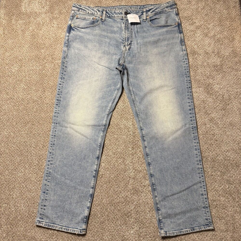 American Eagle Men's Easyflex Jeans Size 38 x 32 Light Wash Blue Denim Stretch